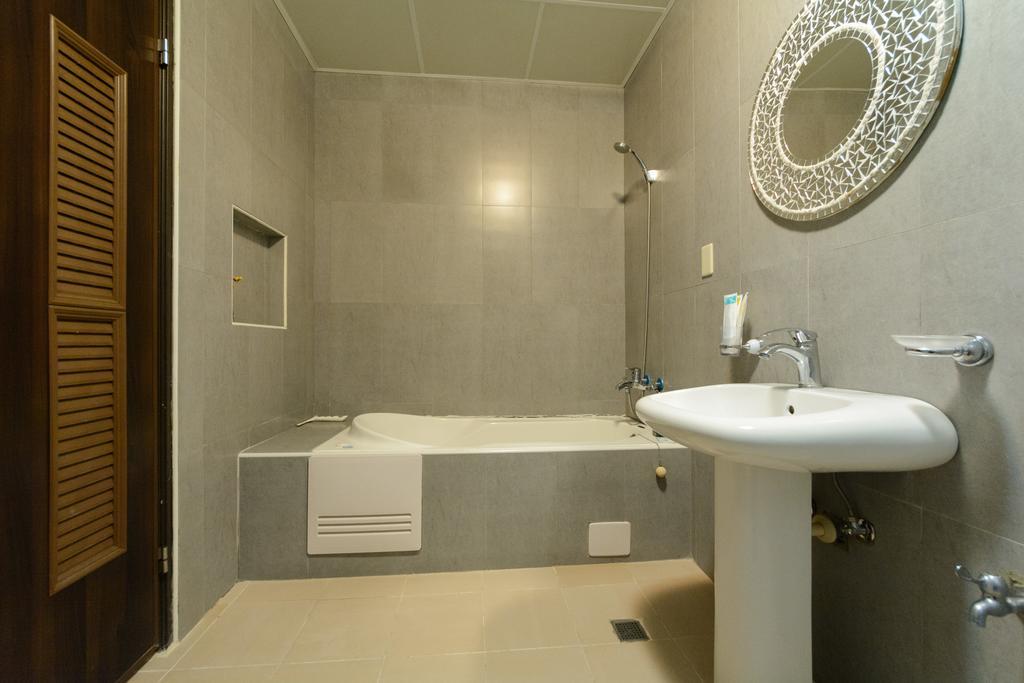 花蓮市Bali Houseアパートメント エクステリア 写真